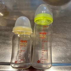 ガラス哺乳瓶2本
