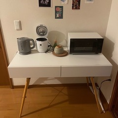 白い机をプレゼント