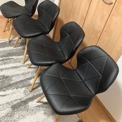 受渡しの方が決まりました。ダイニングチェア4セットの画像