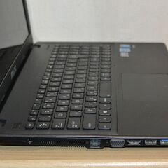 ◇格安！　ノートパソコン　　#208　　Win11 新規インストール-//認証済み！　ACアダプタ付属!!の画像