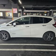 【車検令和8年9月】日産ノートe-POWER メダリストの画像
