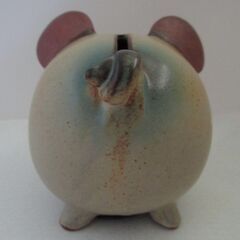 豚の貯金箱の画像