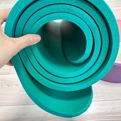 ヨガグッズ4点の画像