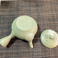 茶器　急須　さぎ草模様の画像