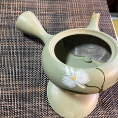 茶器　急須　さぎ草模様の画像