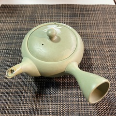茶器　急須　さぎ草模様の画像