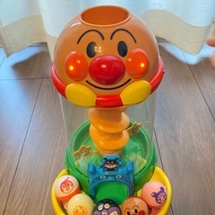 アンパンマンぐるぐるタワーの画像