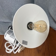 ニトリ ペンダントライト ホワイト+ライトカップ*2の画像