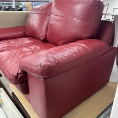 2シーターソファ 赤　レッド 本革使用　ニトリ　二人掛けソファーの画像