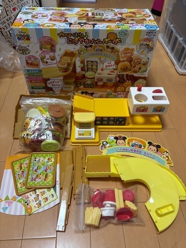 アンパンマンとディズニーツムツムのオモチャセット