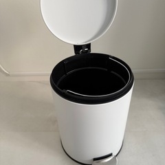 Francfranc ゴミ箱 5L ホワイト の画像