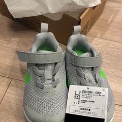 【新品未使用】ナイキ　スニーカー　12cmの画像