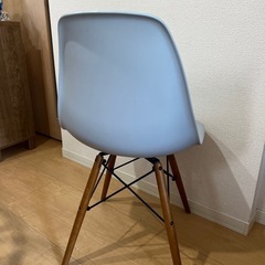 イームズ リプロダクト チェア　グレーの画像