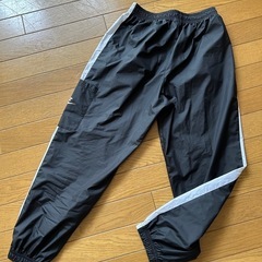 【美品】NIKEトレーニングパンツの画像