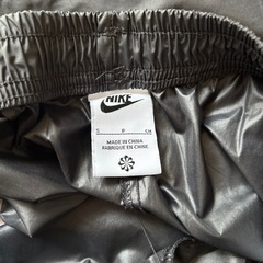 【美品】NIKEトレーニングパンツの画像