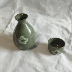 徳利とお猪口の画像