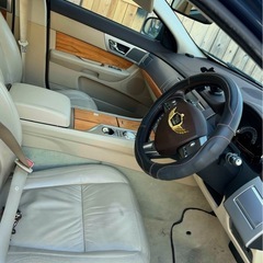 中古車　ジャガーXF 紺色　車検残1年3ヶ月以上の画像