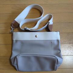 【値下げしました】【美品】トプカピ(TOPKAPI)　ショルダーバックの画像