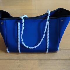 【値下げしました】【美品】qbag　ネオプレン　ZIP(Mサイズ)の画像