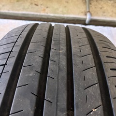 【ヨコハマ BluEarth-GT AE51】225/55R17 中古タイヤ 4本セットの画像