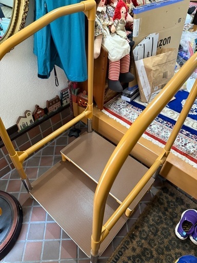玄関　あがりかまち　手すり　二段ステップ
