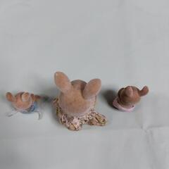 廃盤品　貴重な初期　シルバニアファミリー　耳折れウサギ（アイボリー）ファミリー3体の画像