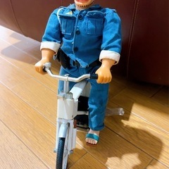 両津勘吉自転車に乗ったり降りたり出来るフィギュアの画像