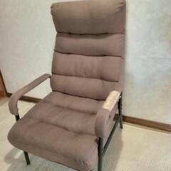 リクライニングチェア(肘付き椅子)の画像