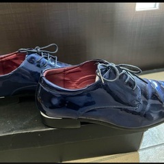 ネイビー 光沢 ドレスシューズの画像