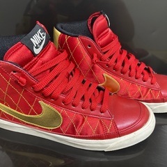 美品【NIKE】ナイキ　スニーカー　ブレザーの画像