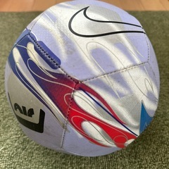 （決まりました）本日限定　サッカーボール4号球の画像