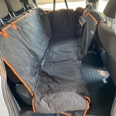 車用ペットシートカバー黒 の画像