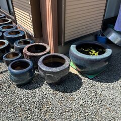 ④火鉢　メダカ鉢　睡蓮鉢　大小色　いろいろ　￥500～の画像