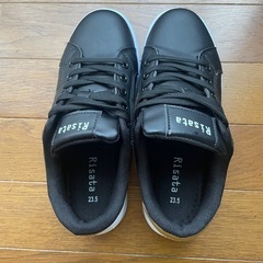 スニーカー 星 ブラック 23cm Mサイズ 美品の画像