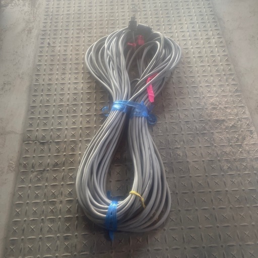 農業用等　
キャプタイヤ　約68m 　　200v4芯