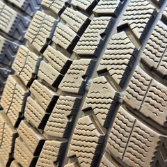 【訳ありセール】コンパクトカー　185/65R15 88Q 4本　交換工賃込み　スタッドレスタイヤの画像