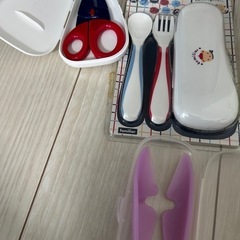 お鍋や子供用のうどんハサミなどの画像