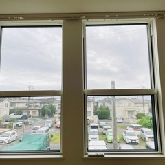 カーテンの画像
