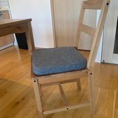 【値下げ】ダイニングテーブル・チェアセット (dining table set)の画像