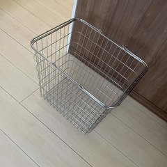 ステンレス　洗濯カゴの画像