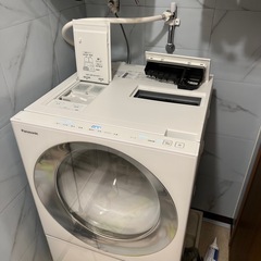 超美品　パナソニック　最上位機種　洗剤自動投入　2022年購入 NAVG1500L  左開き　ドラム式洗濯乾燥機の画像