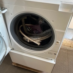 超美品　パナソニック　最上位機種　洗剤自動投入　2022年購入 NAVG1500L  左開き　ドラム式洗濯乾燥機の画像