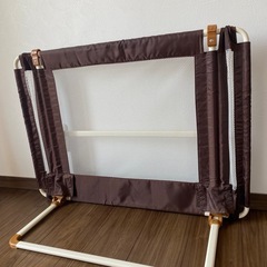 【美品】ベビーゲート　置くだけ通せんぼの画像