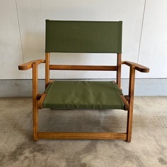 木製折り畳み椅子の画像