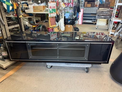 テレビ台　ピアノ塗装　幅170 奥47 高さ45cm