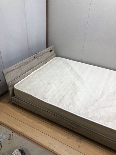木目調 ダブルベッド マットレス付 照明付き 幅140×200cm グレー系 おしゃれ 北欧風 フレーム　ダブルベッド マットレスセッ