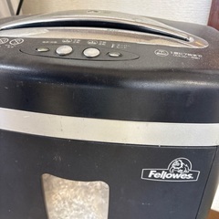 裁断機の画像
