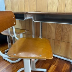 KOKUYO 2セット 学校用机＆椅子の画像