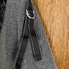 美品✨ステッチ入りグログランリボン使用のカットソーの画像
