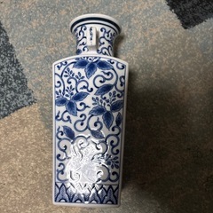 有田焼 花瓶 華山 お話し中の画像